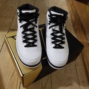 Air Jordan Retro 2
